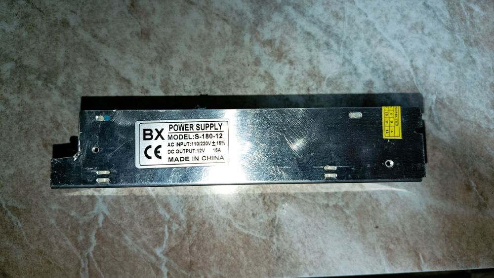 Продам блоки  питания  вход 220 в- выход 12в - 33,3-41,6-25-16-5- 3 ам