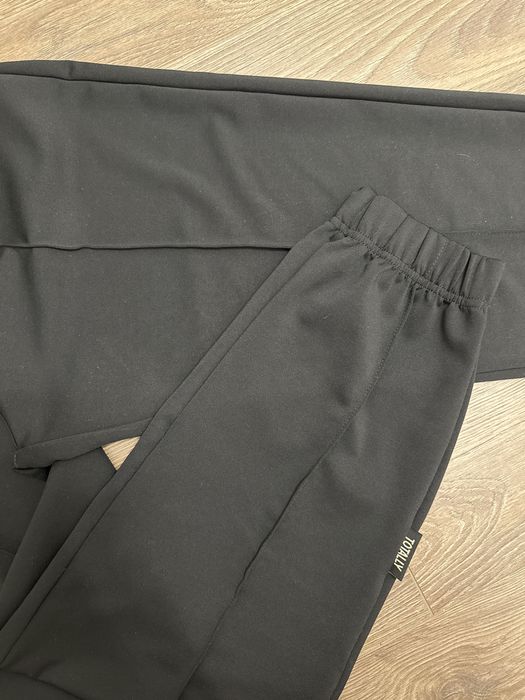 Спортно- елегантен комплект/ сет Totally Erected