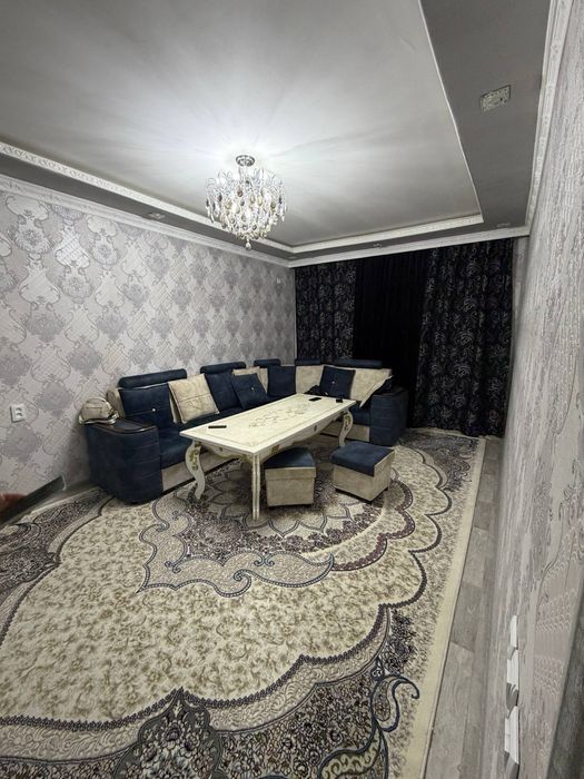 Продается 4 комнатная квартира. Чирчик. Троицк