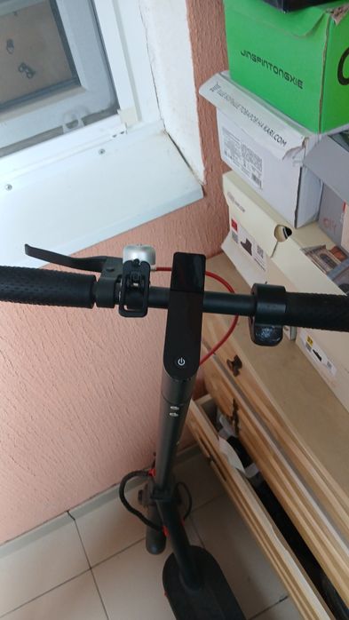 Самокат электронный б/у аккумулятор нету