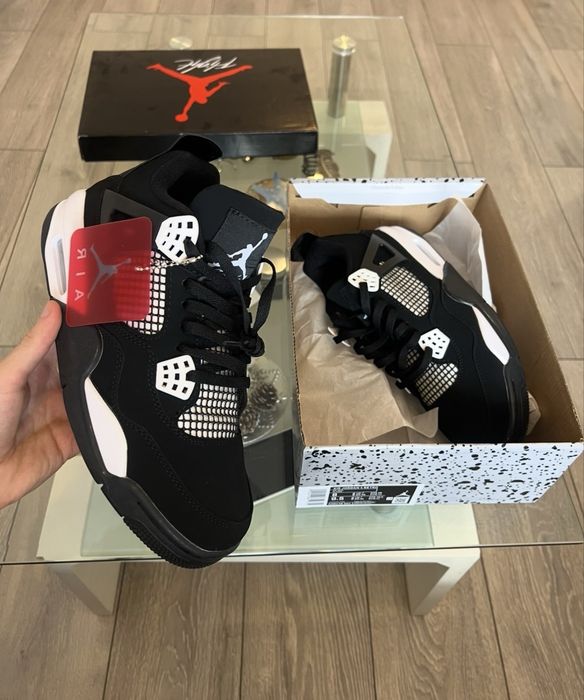Jordan 4 White Thunder