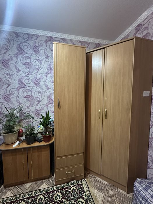 Шифонер таза сынган жері жок  есіктеріжаксы касына тумба косып берем