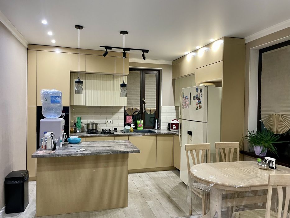 Продам дом, монолитный