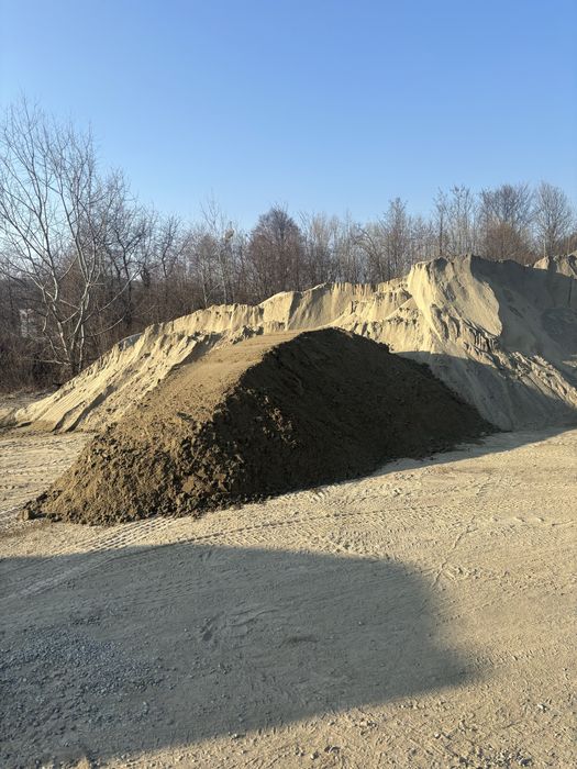 Nisip balast piatra pamant excavator buldoexcavator