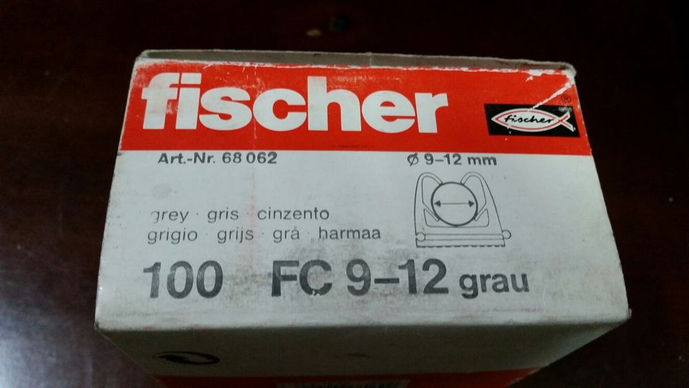 Клипсы для крепления трубок или проводов Fischer