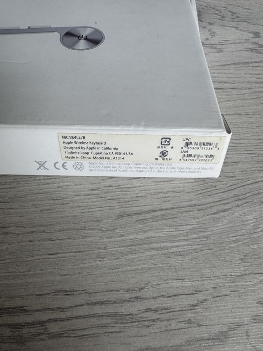 Apple Wireless Keyboard A1314 (оригинал) в коробке