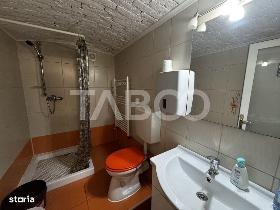 Spatiu comercial de inchiriat 4 camere 85 mpu Central Sibiu
