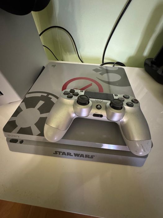 PlayStation 4 Slim