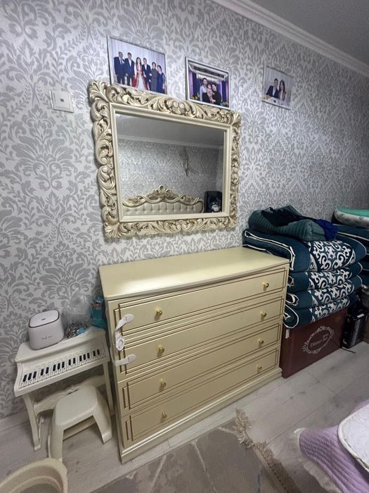 Продается спальный гарнитур