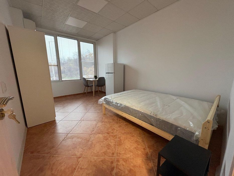 Дава се под наем Четиристаен апартамент в София, Дружба 1 - 210 кв.м за 1100 € - Снимка #2