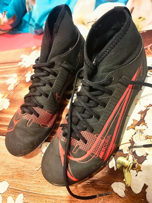 Детски бутонки Nike за деца 37 номер почти нови Цена 50 лева