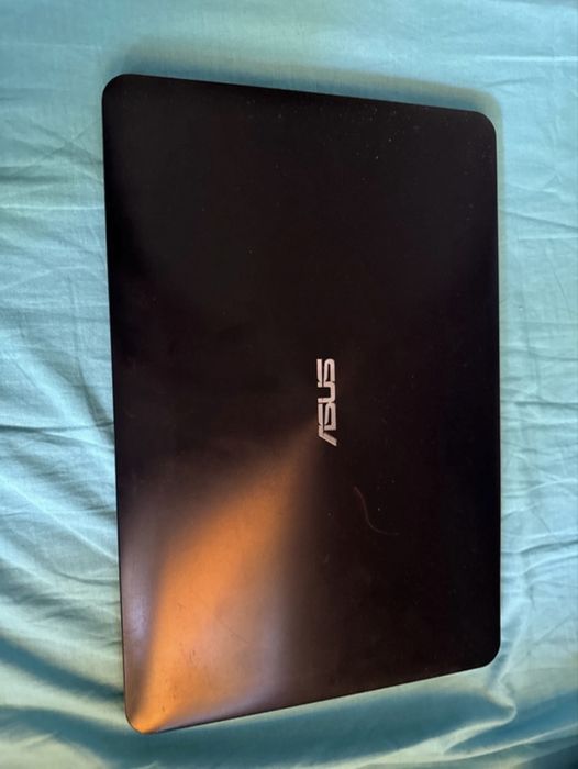 Laptopuri Asus si HP