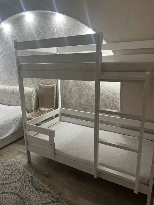 Продам двухярусную кровать