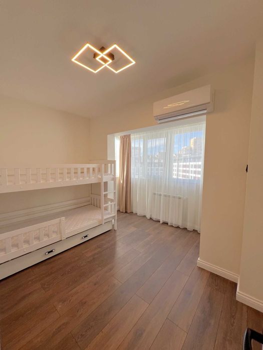 Продава се Тристаен апартамент в София, Гео Милев - 98 кв.м за 1684 €/кв.м - Снимка #14