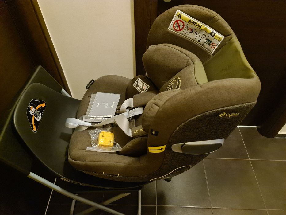 Scaun auto Cybex Sirona Z i-Size Plus pentru copii, 0-4 ani, rotativ, cu baza Z detasabila