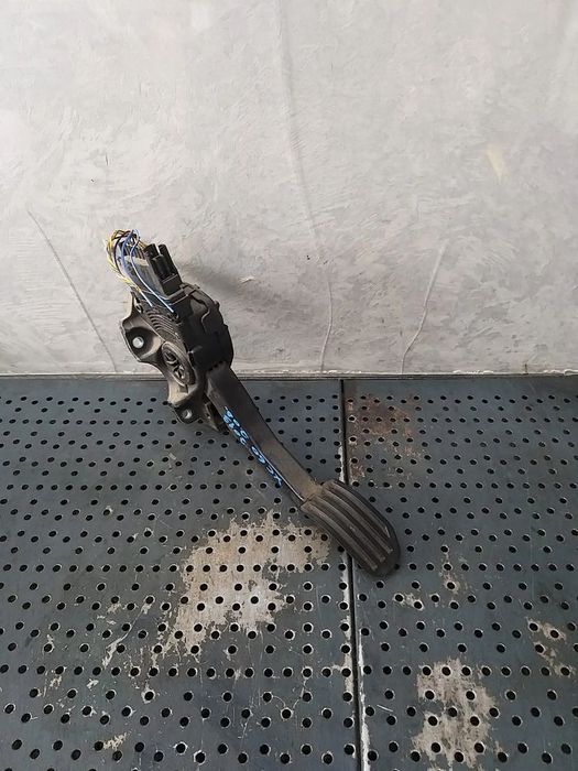 Pedala acceleratie 2.0 d volvo xc60 31329061