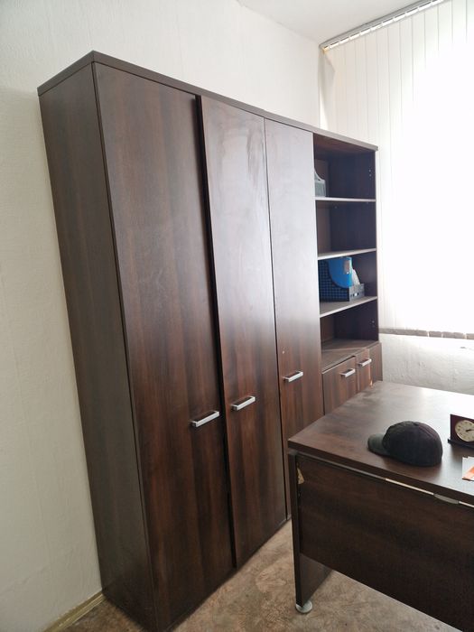 Шкафы для кабинета