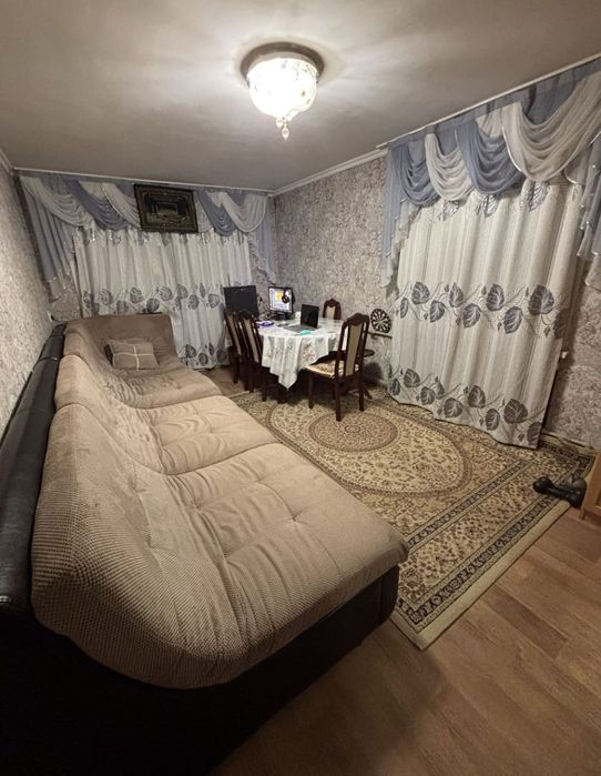 Продается магазин + квартира в п. Топар