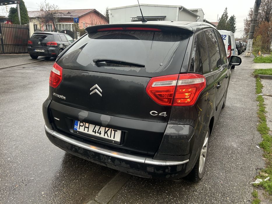Vand/ Schimb cu Rulota Citroen C4 Picasso 2.0 Hdi automat !