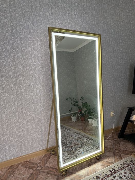 Стояший зеркал 200см