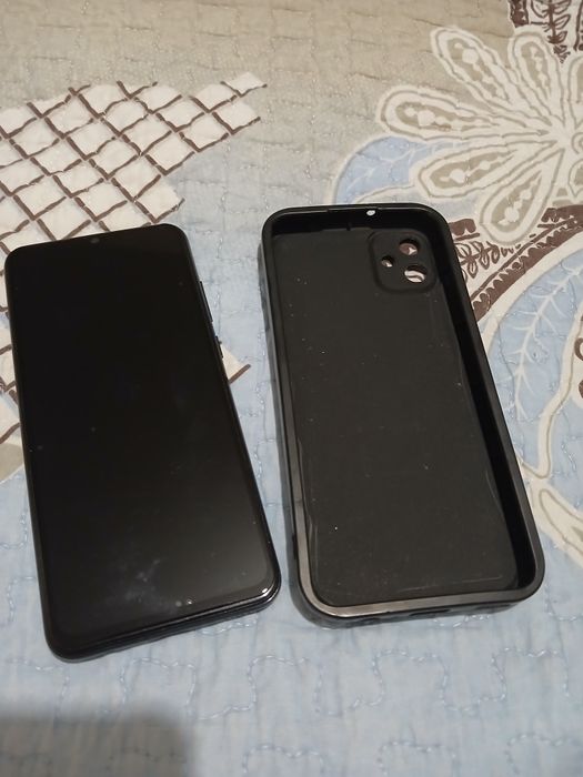 Продам сотку Самсунг А04е