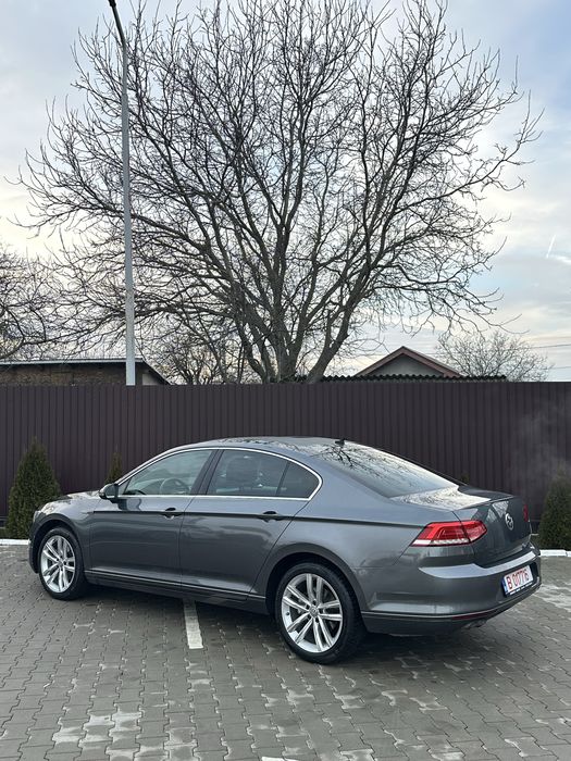 Volkswagen Passat B8 190cp 4motion DSG  Camera Led Keyless