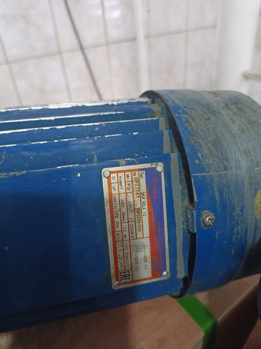 Продам Электродвигатели