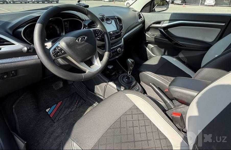 Lada Vesta Cross