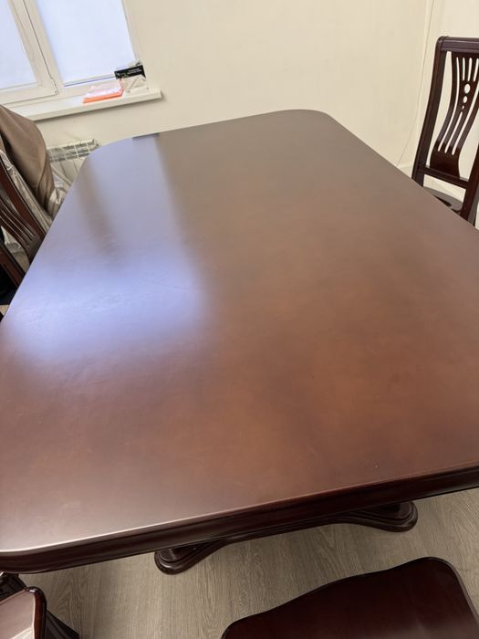 Обеденный стол. Натуральное дерево