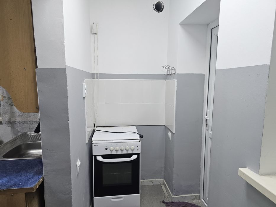 Сдам комнату с кухней долгосрочно