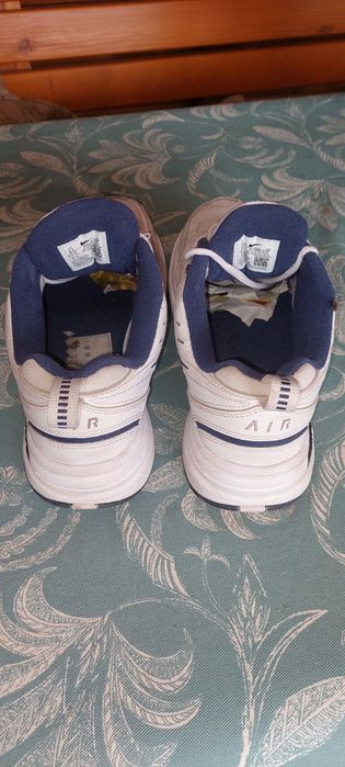 Продавам Nike Monarch
