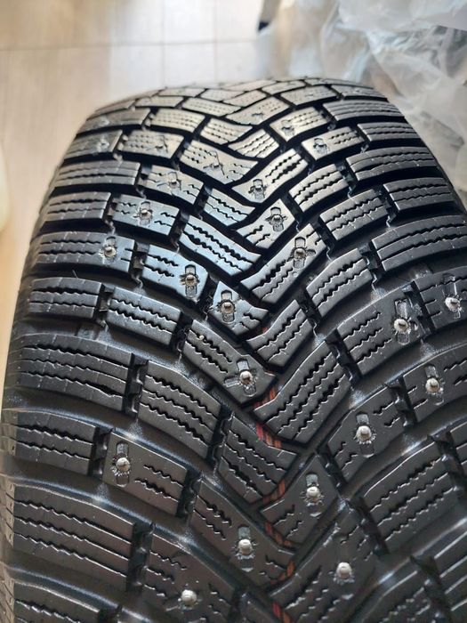 Шины Continental 235/55/19
