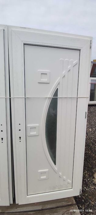 Modele noi de uși cu panel decorativ