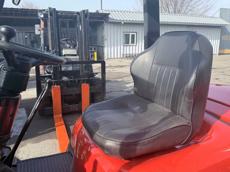 Вилочный погрузчик TOYOTA 6FG30