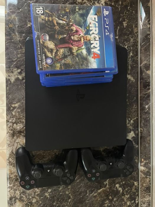 Playstation 4slim  7игр