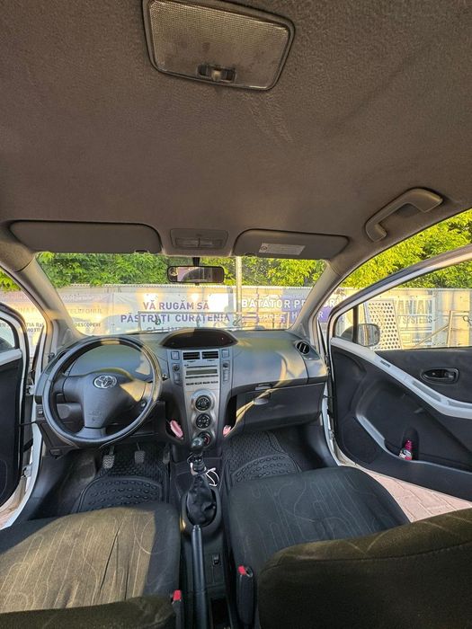 Vind toyota yaris