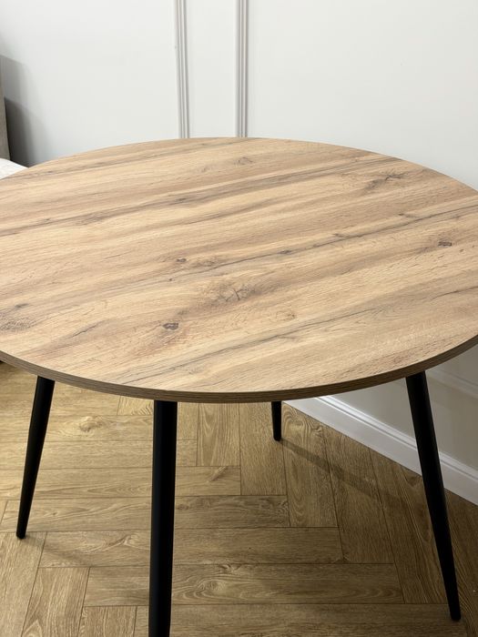 Продам стол и 2 стула