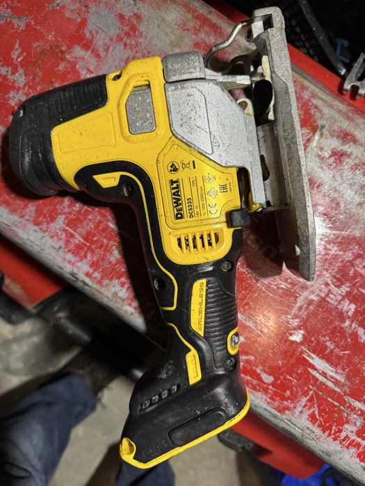 Pendular dewalt dcs335
