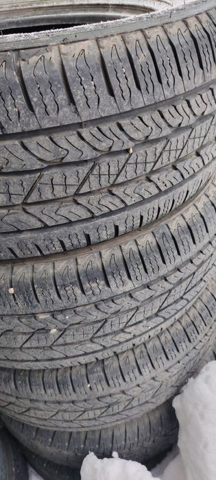 Продам комплект на лэнд крузер