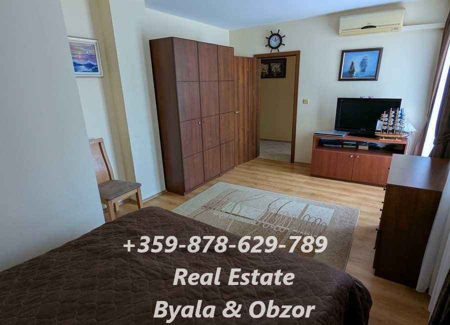 Просторен тристаен апартамент с голяма тераса