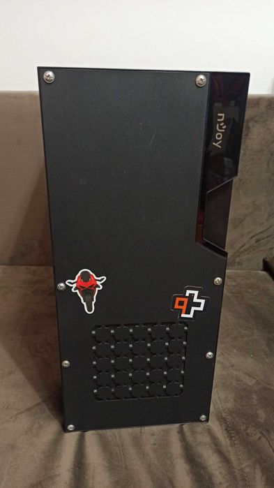 Vând unitate PC gaming