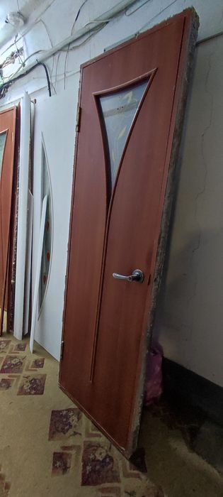 Двери межкомнатные (б/у)