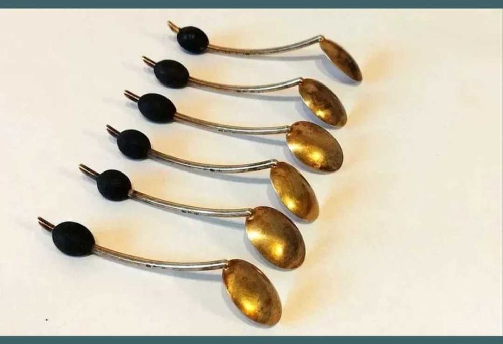 Set lingurite  aur si argint, aurit partia