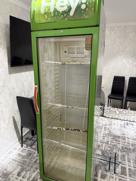 Витрина холодильник