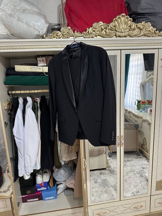 Kastyum shim sotiladi arzonga to’yimda bir martta kiyganman