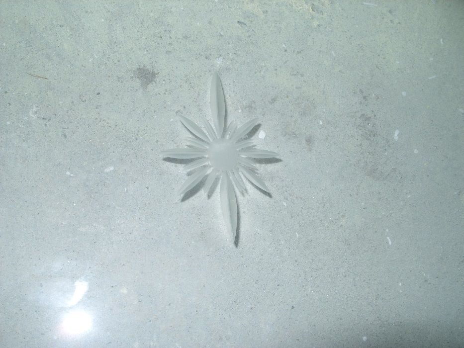 Стъкла ретро за витрина с инкрустация цветя