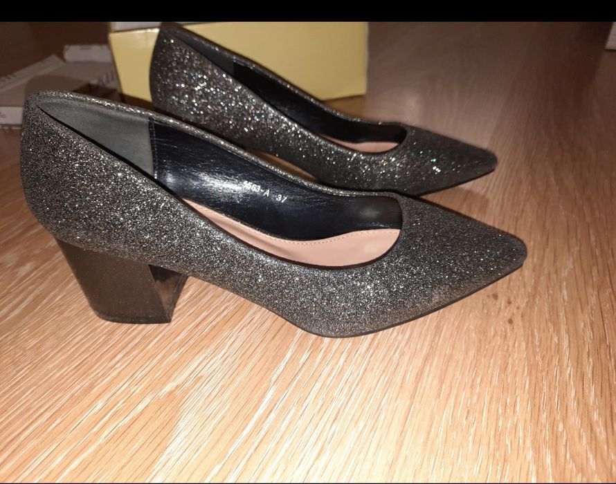 Туфли  продам 37 размер