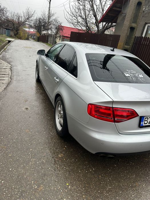 Vând Audi   A4  b8