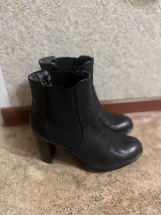 Кожаные ботильоны