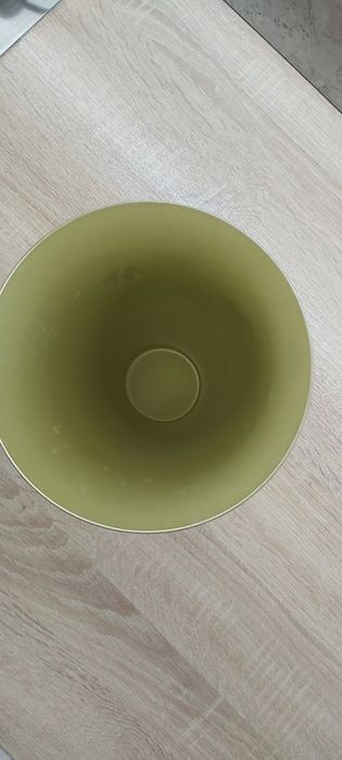 Продам вазу, салатники